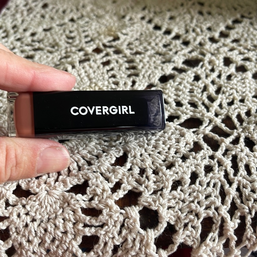 Cover girl lipstick tempting toffee